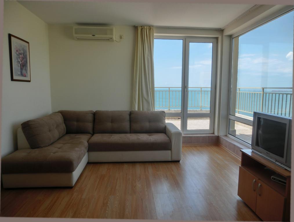 Panoramic Sea View Apartment Crown, Pools And Beach, Sveti Vlas Eksteriør bilde