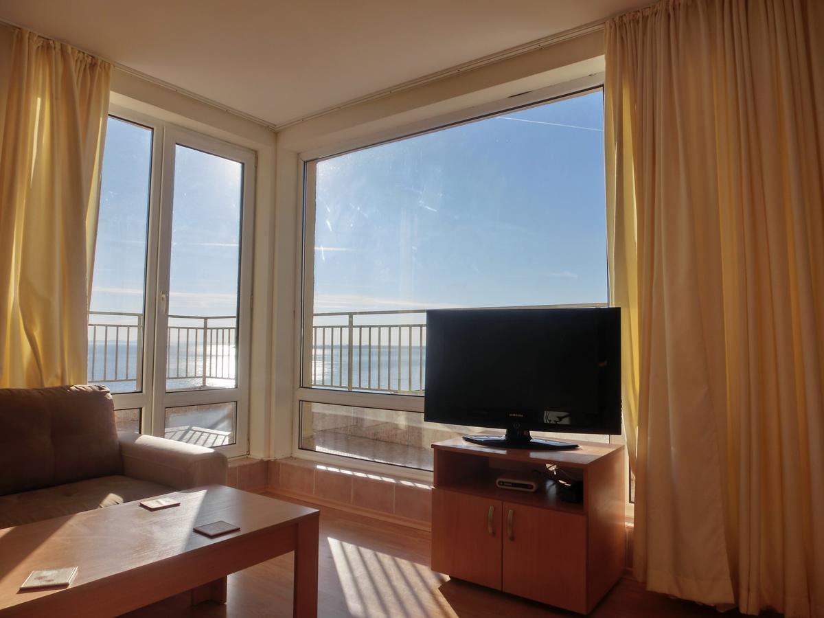 Panoramic Sea View Apartment Crown, Pools And Beach, Sveti Vlas Eksteriør bilde